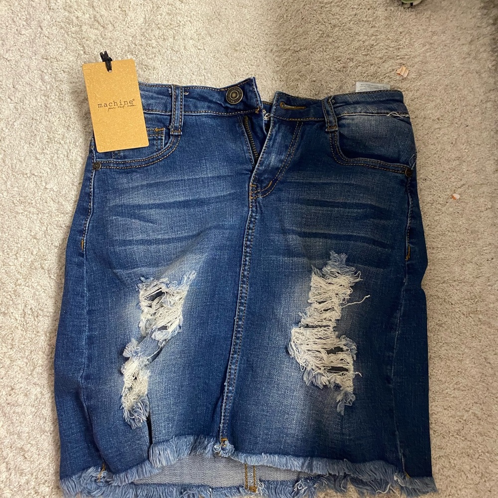 Brand new stretchy denim skirt